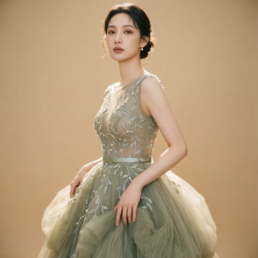 Vestido de gala Salvia en tul bordado verde salvia con perlas
